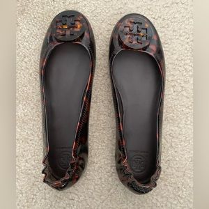 NEW Tory Burch Tortoise Minnie Travel Patent Leather Ballet Flats Size 8